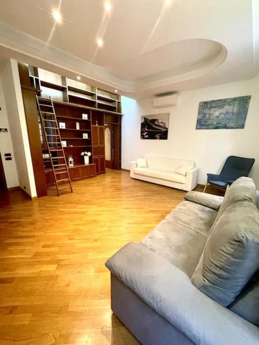 Colosseum Charming Stay Rome Exterior photo